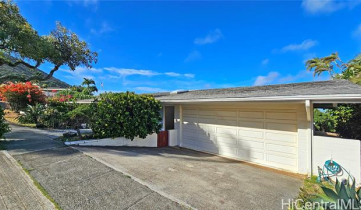 104 Waialeale Street,Honolulu,Hawaii,96825,3 Bedrooms Bedrooms,2 BathroomsBathrooms,Single family,Waialeale,18371243