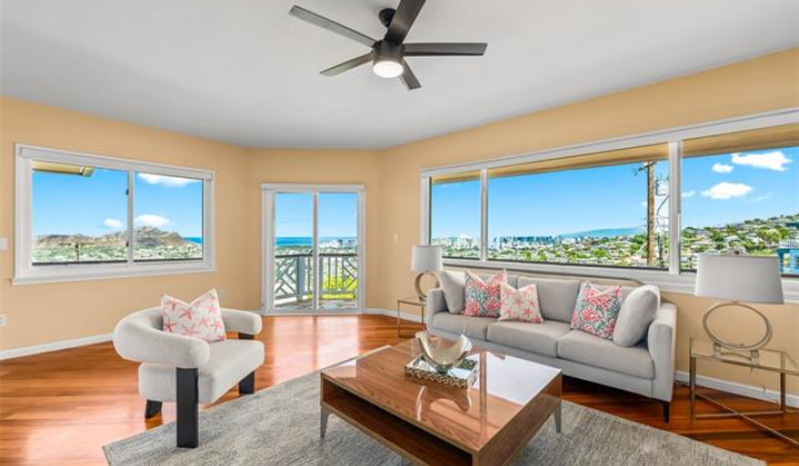 1703 Paula Drive,Honolulu,Hawaii,96816,5 ベッドルーム ベッドルーム,3 バスルームバスルーム,一戸建て,Paula,18815398