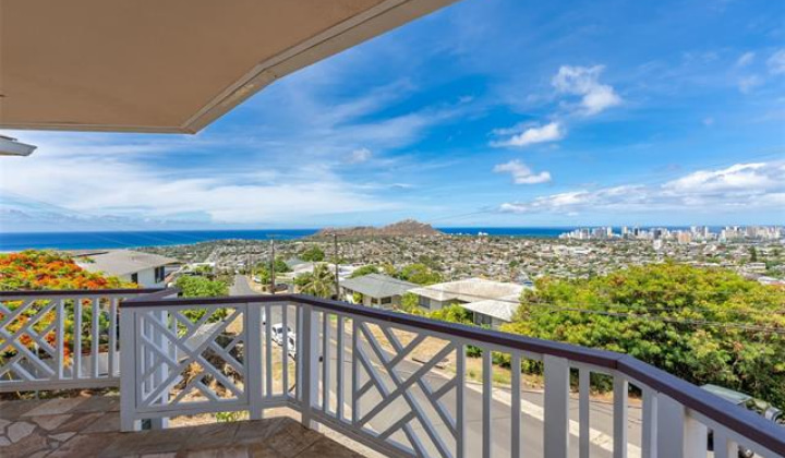 1703 Paula Drive,Honolulu,Hawaii,96816,5 ベッドルーム ベッドルーム,3 バスルームバスルーム,一戸建て,Paula,18815398
