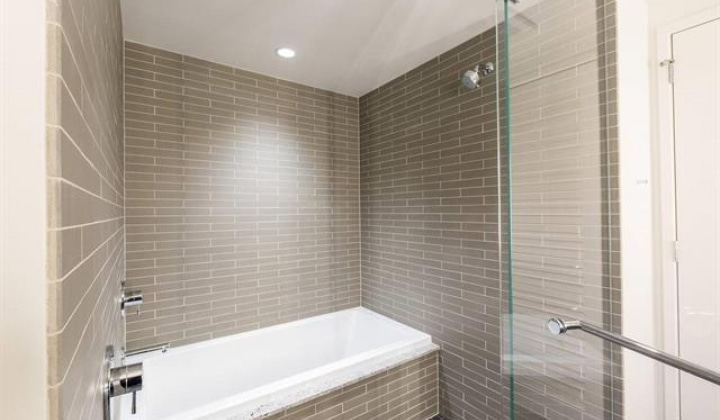 1001 Queen Street,Honolulu,Hawaii,96814,3 Bedrooms Bedrooms,3 BathroomsBathrooms,Condo/Townhouse,Queen,31,18371709