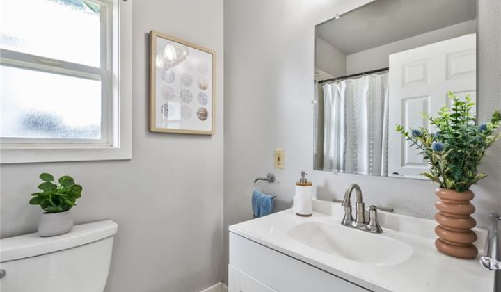 1724 Lewalani Drive,Honolulu,Hawaii,96822,4 Bedrooms Bedrooms,3 BathroomsBathrooms,Single family,Lewalani,18372264