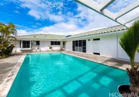 675 Kaumakani Street,Honolulu,Hawaii,96825,5 ベッドルーム ベッドルーム,3 バスルームバスルーム,一戸建て,Kaumakani,18372265