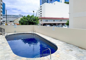 780 Amana Street,Honolulu,Hawaii,96814,2 ベッドルーム ベッドルーム,1 バスルームバスルーム,コンド / タウンハウス,Amana,10,18372726