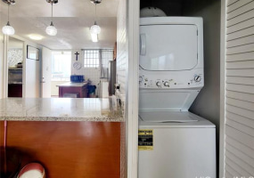 780 Amana Street,Honolulu,Hawaii,96814,2 ベッドルーム ベッドルーム,1 バスルームバスルーム,コンド / タウンハウス,Amana,10,18372726