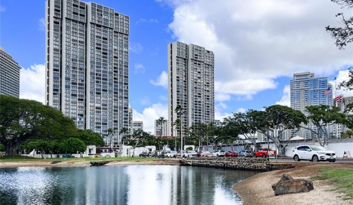 1650 Ala Moana Boulevard,Honolulu,Hawaii,96815,3 ベッドルーム ベッドルーム,3 バスルームバスルーム,コンド / タウンハウス,Ala Moana,38,18372952
