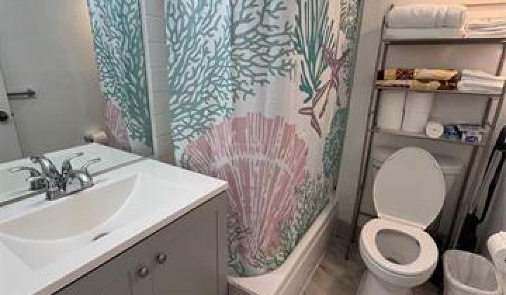 444 Niu Street,Honolulu,Hawaii,96815,1 BathroomBathrooms,Condo/Townhouse,Niu,14,18373021