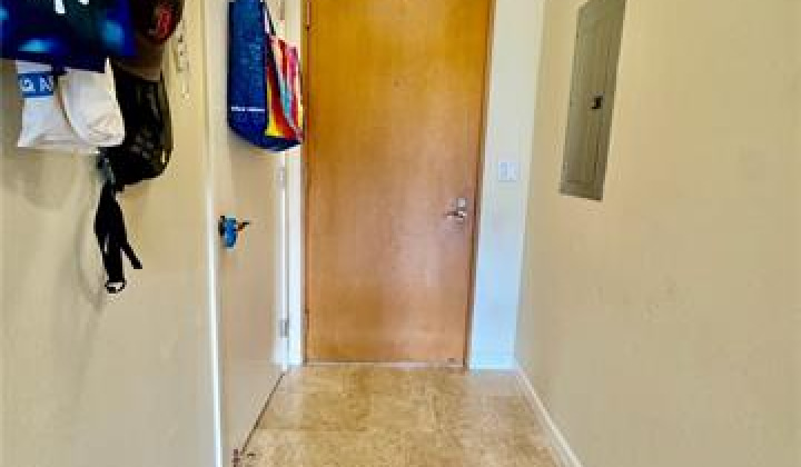 421 Olohana Street,Honolulu,Hawaii,96815,2 ベッドルーム ベッドルーム,2 バスルームバスルーム,コンド / タウンハウス,Olohana,6,18373694