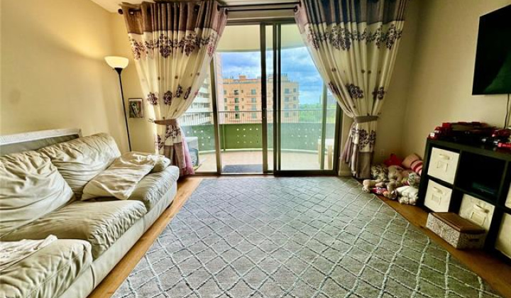 421 Olohana Street,Honolulu,Hawaii,96815,2 ベッドルーム ベッドルーム,2 バスルームバスルーム,コンド / タウンハウス,Olohana,6,18373694