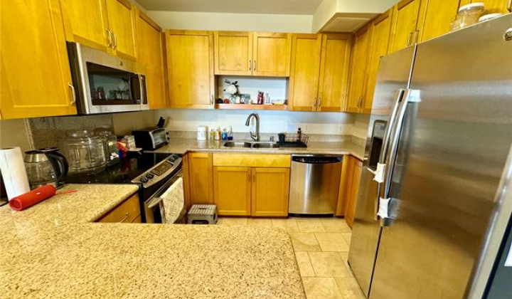 421 Olohana Street,Honolulu,Hawaii,96815,2 ベッドルーム ベッドルーム,2 バスルームバスルーム,コンド / タウンハウス,Olohana,6,18373694