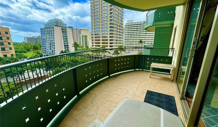 421 Olohana Street,Honolulu,Hawaii,96815,2 ベッドルーム ベッドルーム,2 バスルームバスルーム,コンド / タウンハウス,Olohana,6,18373694