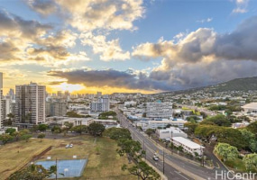 2825 King Street,Honolulu,Hawaii,96826,2 ベッドルーム ベッドルーム,2 バスルームバスルーム,コンド / タウンハウス,King,16,18374005