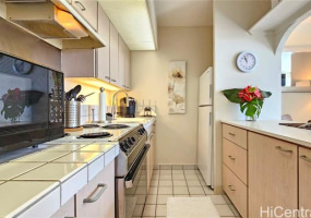 2500 Kalakaua Avenue,Honolulu,Hawaii,96815,1 BathroomBathrooms,Condo/Townhouse,Kalakaua,16,18374296