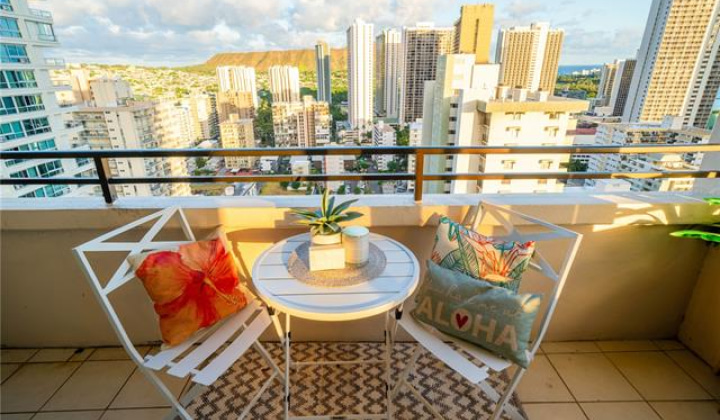 1720 Ala Moana Boulevard,Honolulu,Hawaii,96815,1 Bedroom Bedrooms,1 BathroomBathrooms,Condo/Townhouse,Ala Moana,11,17934802