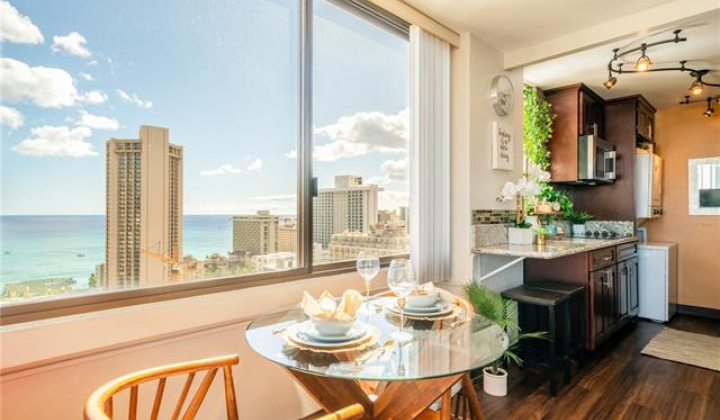 2410 Cleghorn Street,Honolulu,Hawaii,96815,1 ベッドルーム ベッドルーム,1 バスルームバスルーム,コンド / タウンハウス,Cleghorn,28,18374430