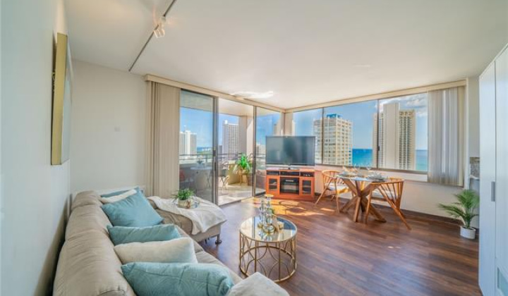 2410 Cleghorn Street,Honolulu,Hawaii,96815,1 ベッドルーム ベッドルーム,1 バスルームバスルーム,コンド / タウンハウス,Cleghorn,28,18374430