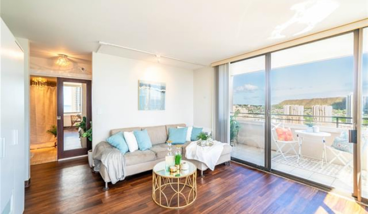 2410 Cleghorn Street,Honolulu,Hawaii,96815,1 ベッドルーム ベッドルーム,1 バスルームバスルーム,コンド / タウンハウス,Cleghorn,28,18374430