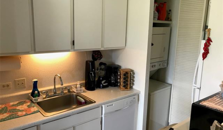 320 Liliuokalani Avenue,Honolulu,Hawaii,96815,2 ベッドルーム ベッドルーム,1 バスルームバスルーム,コンド / タウンハウス,Liliuokalani,8,18374498