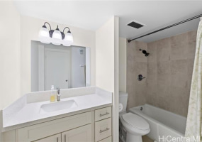 2825 King Street,Honolulu,Hawaii,96826,2 Bedrooms Bedrooms,2 BathroomsBathrooms,Condo/Townhouse,King,36,18374579