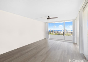 2825 King Street,Honolulu,Hawaii,96826,2 Bedrooms Bedrooms,2 BathroomsBathrooms,Condo/Townhouse,King,36,18374579