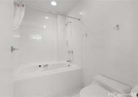 725 Kapiolani Boulevard,Honolulu,Hawaii,96813,3 ベッドルーム ベッドルーム,2 バスルームバスルーム,コンド / タウンハウス,Kapiolani,12,18820229