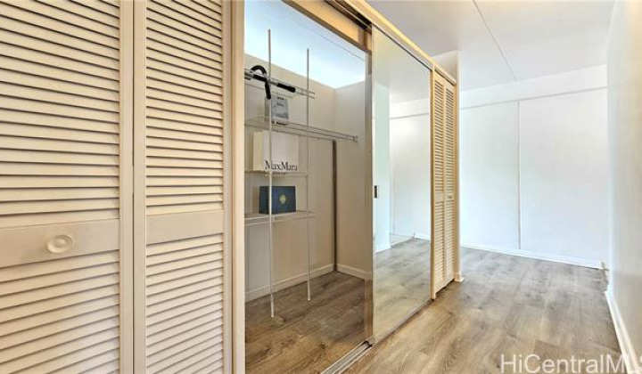 910 Ahana Street,Honolulu,Hawaii,96814,2 ベッドルーム ベッドルーム,1 バスルームバスルーム,コンド / タウンハウス,Ahana,10,18374646