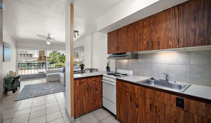 222 Kaiulani Avenue,Honolulu,Hawaii,96815,2 ベッドルーム ベッドルーム,1 バスルームバスルーム,コンド / タウンハウス,Kaiulani,5,18374902
