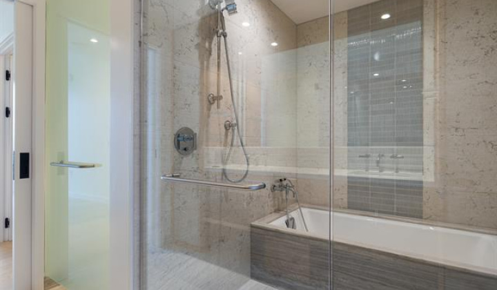 1100 Ala Moana Boulevard,Honolulu,Hawaii,96814,2 Bedrooms Bedrooms,2 BathroomsBathrooms,Condo/Townhouse,Ala Moana,9,18375392
