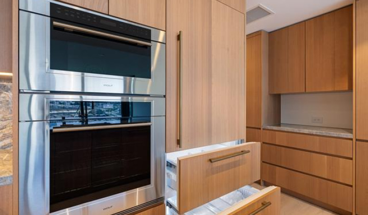 1100 Ala Moana Boulevard,Honolulu,Hawaii,96814,2 Bedrooms Bedrooms,2 BathroomsBathrooms,Condo/Townhouse,Ala Moana,9,18375392