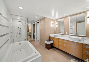 1177 Queen Street,Honolulu,Hawaii,96814,3 Bedrooms Bedrooms,2 BathroomsBathrooms,Condo/Townhouse,Queen,40,18376062