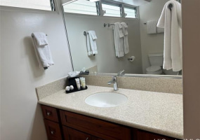 2161 Kalia Road,Honolulu,Hawaii,96815,1 Bedroom Bedrooms,1 BathroomBathrooms,Condo/Townhouse,Kalia,4,18376386