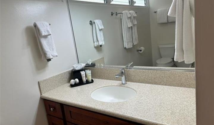 2161 Kalia Road,Honolulu,Hawaii,96815,1 Bedroom Bedrooms,1 BathroomBathrooms,Condo/Townhouse,Kalia,4,18376386