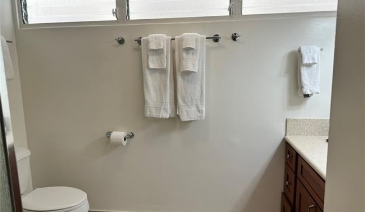 2161 Kalia Road,Honolulu,Hawaii,96815,1 Bedroom Bedrooms,1 BathroomBathrooms,Condo/Townhouse,Kalia,4,18376386