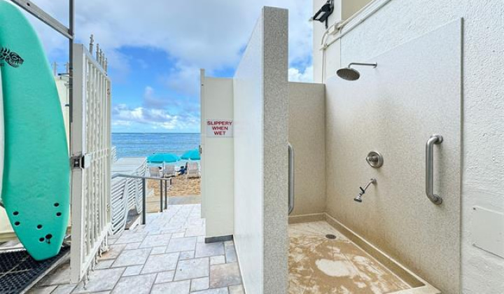 2161 Kalia Road,Honolulu,Hawaii,96815,1 Bedroom Bedrooms,1 BathroomBathrooms,Condo/Townhouse,Kalia,4,18376386