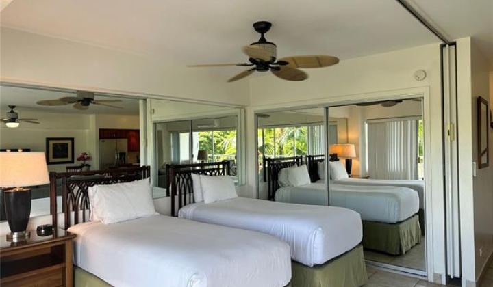 2161 Kalia Road,Honolulu,Hawaii,96815,1 Bedroom Bedrooms,1 BathroomBathrooms,Condo/Townhouse,Kalia,4,18376386