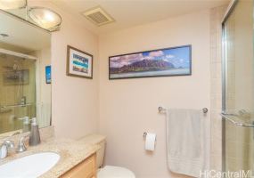 1088 Bishop Street,Honolulu,Hawaii,96813,1 Bedroom Bedrooms,1 BathroomBathrooms,Condo/Townhouse,Bishop,11,18376885