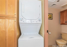 1088 Bishop Street,Honolulu,Hawaii,96813,1 Bedroom Bedrooms,1 BathroomBathrooms,Condo/Townhouse,Bishop,11,18376885