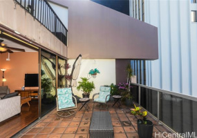 1088 Bishop Street,Honolulu,Hawaii,96813,1 Bedroom Bedrooms,1 BathroomBathrooms,Condo/Townhouse,Bishop,11,18376885