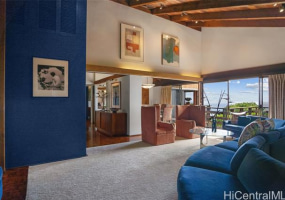 1527 Hoaaina Street,Honolulu,Hawaii,96821,4 ベッドルーム ベッドルーム,2 バスルームバスルーム,一戸建て,Hoaaina,18377155