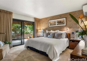 1527 Hoaaina Street,Honolulu,Hawaii,96821,4 ベッドルーム ベッドルーム,2 バスルームバスルーム,一戸建て,Hoaaina,18377155