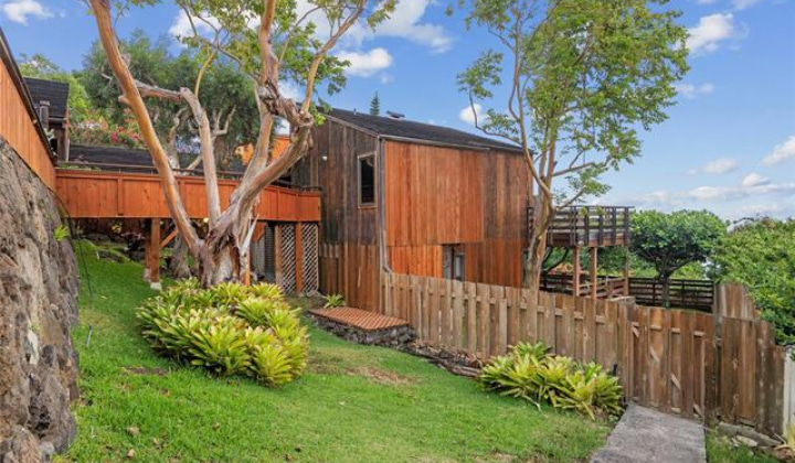 1527 Hoaaina Street,Honolulu,Hawaii,96821,4 ベッドルーム ベッドルーム,2 バスルームバスルーム,一戸建て,Hoaaina,18377155