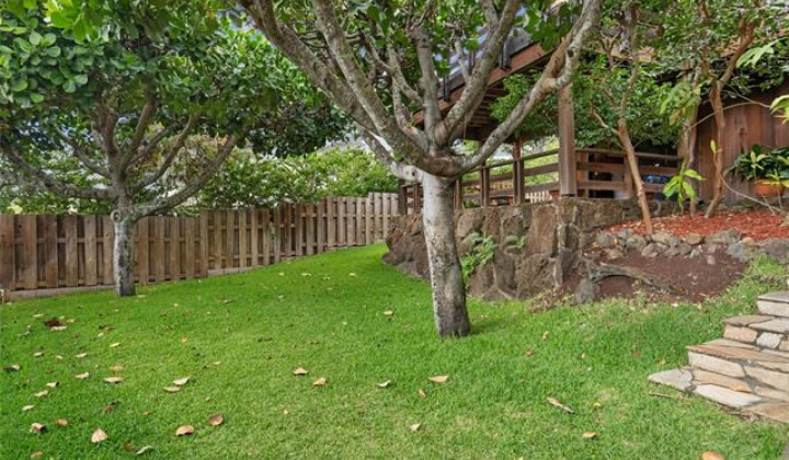 1527 Hoaaina Street,Honolulu,Hawaii,96821,4 ベッドルーム ベッドルーム,2 バスルームバスルーム,一戸建て,Hoaaina,18377155