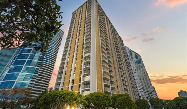 1350 Ala Moana Boulevard,Honolulu,Hawaii,96814,2 ベッドルーム ベッドルーム,2 バスルームバスルーム,コンド / タウンハウス,Ala Moana,30,18824180