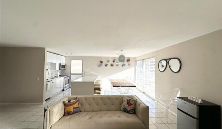 435 Walina Street,Honolulu,Hawaii,96815,2 ベッドルーム ベッドルーム,2 バスルームバスルーム,コンド / タウンハウス,Walina,11,18378696