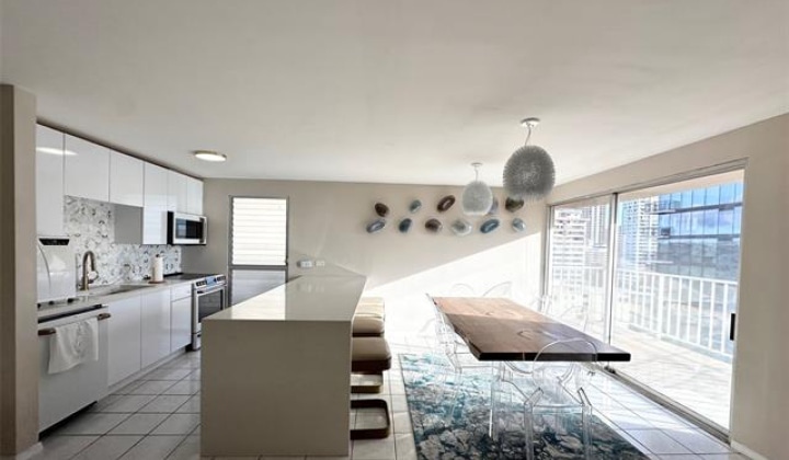 435 Walina Street,Honolulu,Hawaii,96815,2 ベッドルーム ベッドルーム,2 バスルームバスルーム,コンド / タウンハウス,Walina,11,18378696