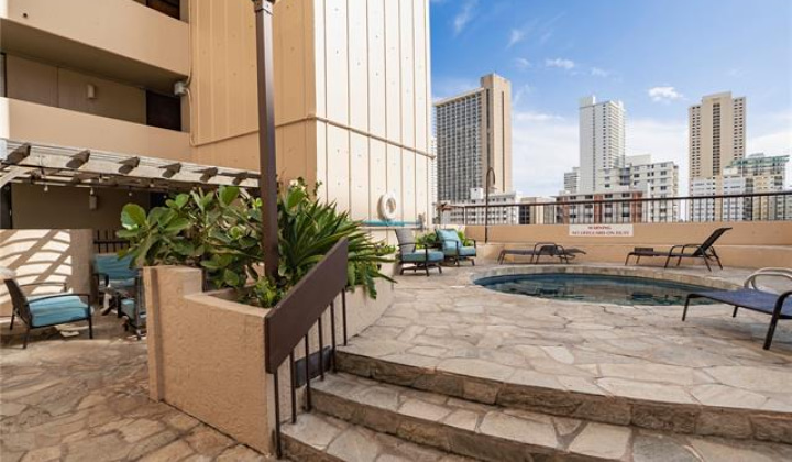 320 Liliuokalani Avenue,Honolulu,Hawaii,96815,2 ベッドルーム ベッドルーム,1 バスルームバスルーム,コンド / タウンハウス,Liliuokalani,9,18826277