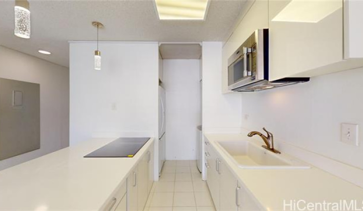 320 Liliuokalani Avenue,Honolulu,Hawaii,96815,2 ベッドルーム ベッドルーム,1 バスルームバスルーム,コンド / タウンハウス,Liliuokalani,9,18826277