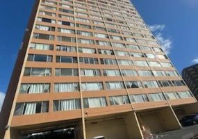 1121 Ala Napunani Street,Honolulu,Hawaii,96818,2 ベッドルーム ベッドルーム,1 バスルームバスルーム,コンド / タウンハウス,Ala Napunani,19,18379033