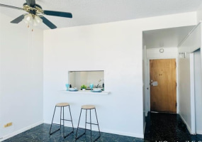 1121 Ala Napunani Street,Honolulu,Hawaii,96818,2 ベッドルーム ベッドルーム,1 バスルームバスルーム,コンド / タウンハウス,Ala Napunani,19,18379033