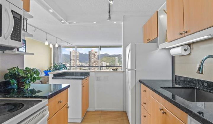 2233 Ala Wai Boulevard,Honolulu,Hawaii,96815,1 ベッドルーム ベッドルーム,1 バスルームバスルーム,コンド / タウンハウス,Ala Wai,18,18379221