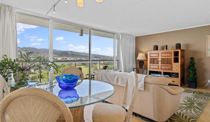 2233 Ala Wai Boulevard,Honolulu,Hawaii,96815,1 ベッドルーム ベッドルーム,1 バスルームバスルーム,コンド / タウンハウス,Ala Wai,18,18379221